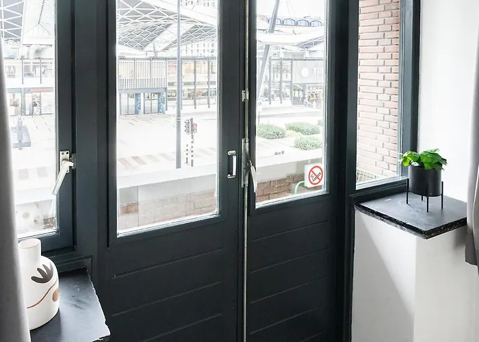 Modern Studio In Kitchen And Bathroom Τίλμπουργκ