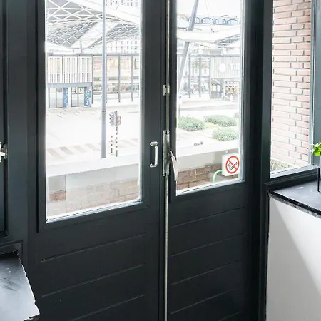 Modern Studio In Kitchen And Bathroom Tilbourg